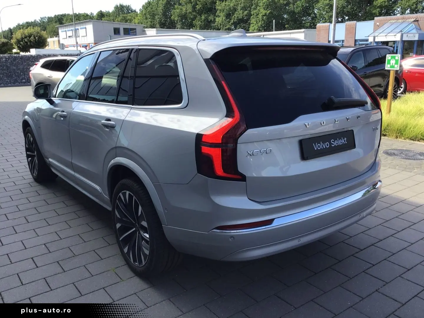 VOLVO XC90 T8 PlusBright Ventilation AirSusp B&W 360