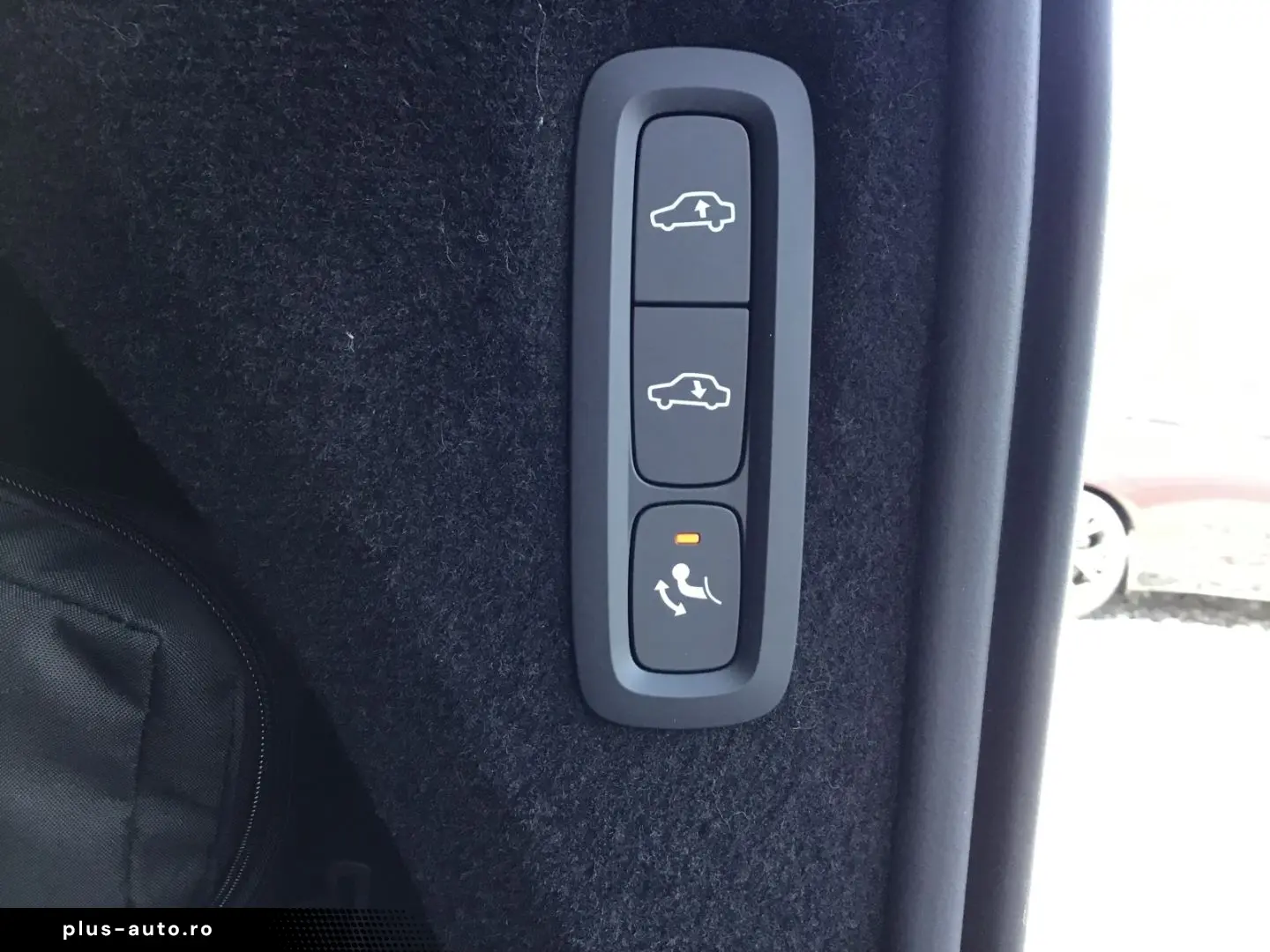 VOLVO XC90 T8 PlusBright Ventilation AirSusp B&W 360