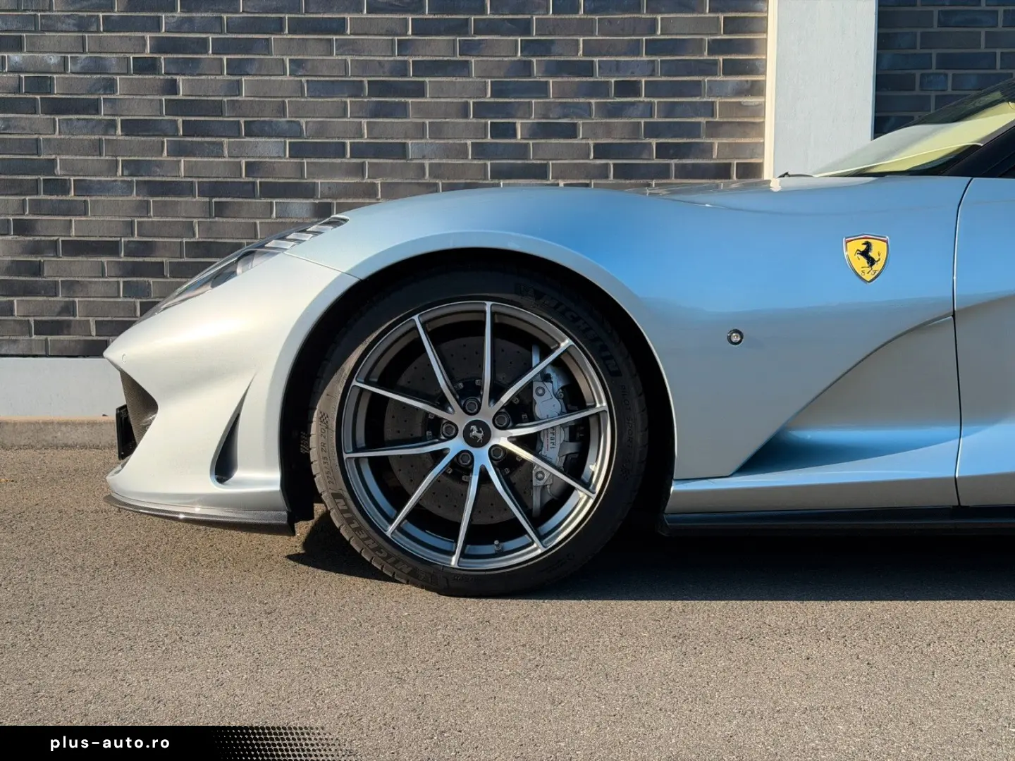 FERRARI 812 Superfast - LIFT- Carbon - Passager Display