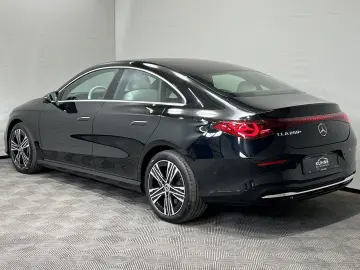 MERCEDES-BENZ CLA 250  EQ Premium Pano MultiBeam Massage