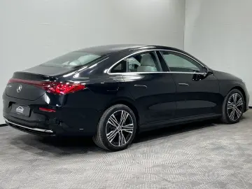 MERCEDES-BENZ CLA 250  EQ Premium Pano MultiBeam Massage
