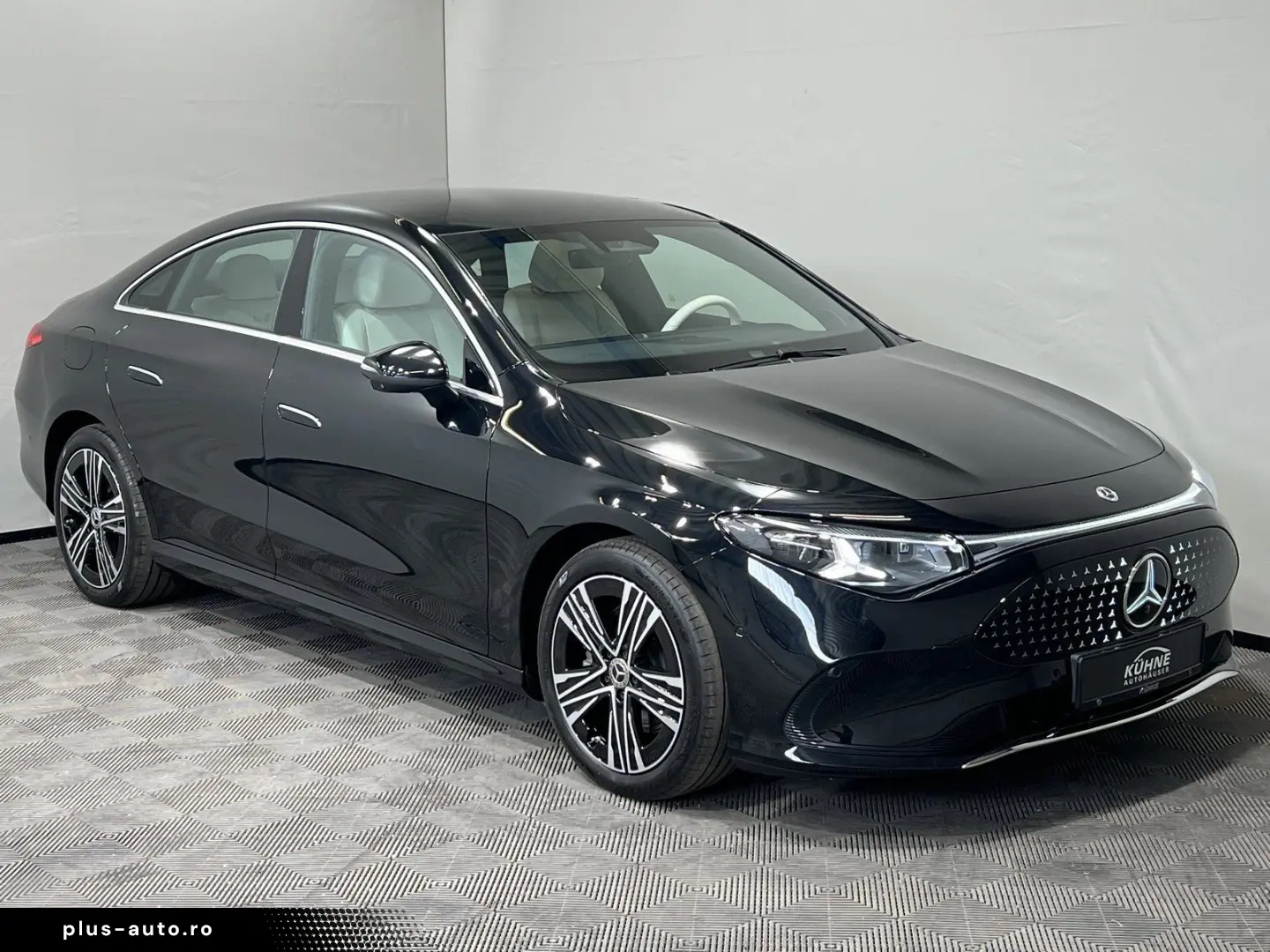 MERCEDES-BENZ CLA 250  EQ Premium Pano MultiBeam Massage