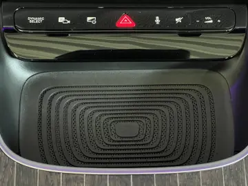 MERCEDES-BENZ CLA 250  EQ Premium Pano MultiBeam Massage