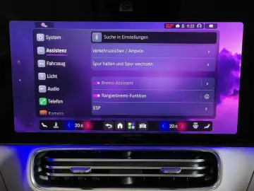 MERCEDES-BENZ CLA 250  EQ Premium Pano MultiBeam Massage