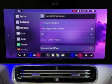 MERCEDES-BENZ CLA 250  EQ Premium Pano MultiBeam Massage