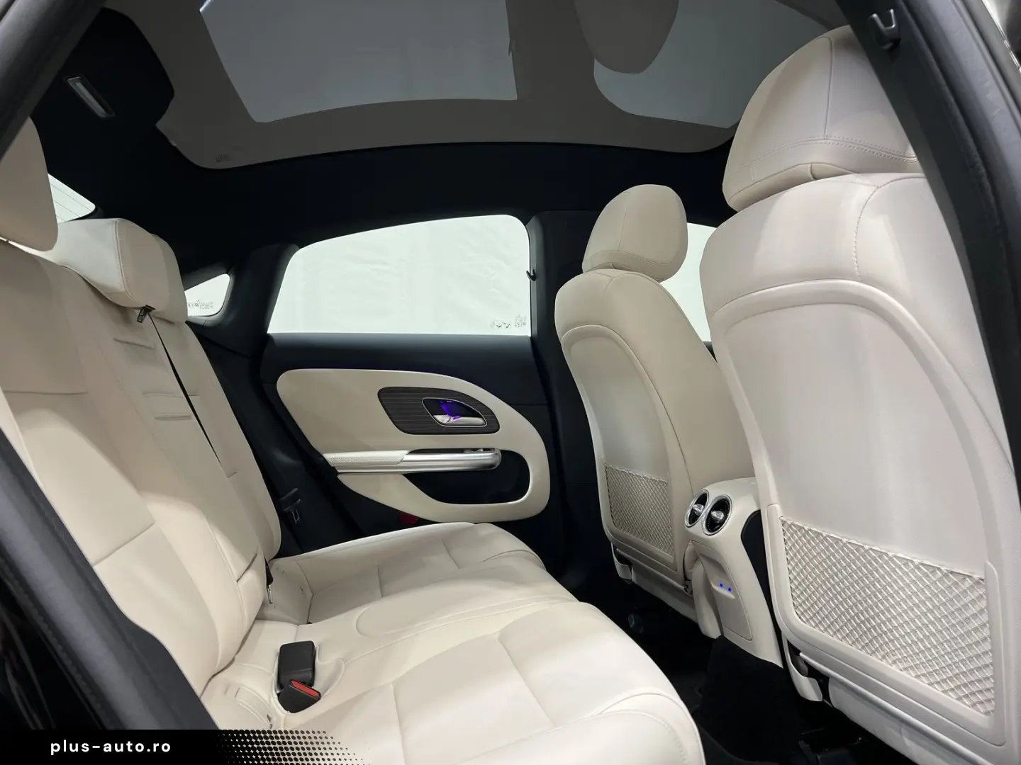 MERCEDES-BENZ CLA 250  EQ Premium Pano MultiBeam Massage