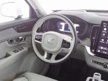VOLVO XC90 T8 AWD UltraDark Massage Ventilation