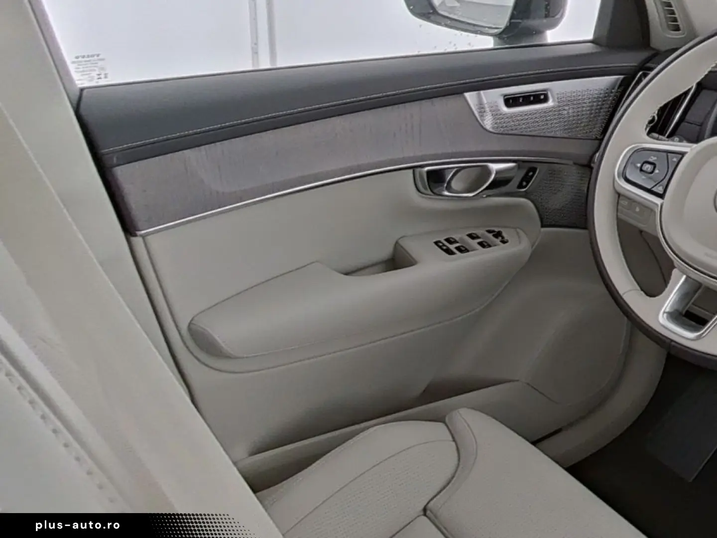 VOLVO XC90 T8 PlusBright Ventilation B&W 360