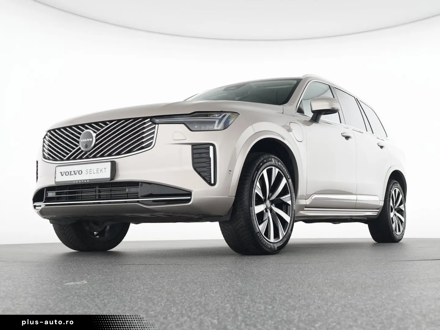 VOLVO XC90 T8 UltraBright Massage Ventilation B&W 360