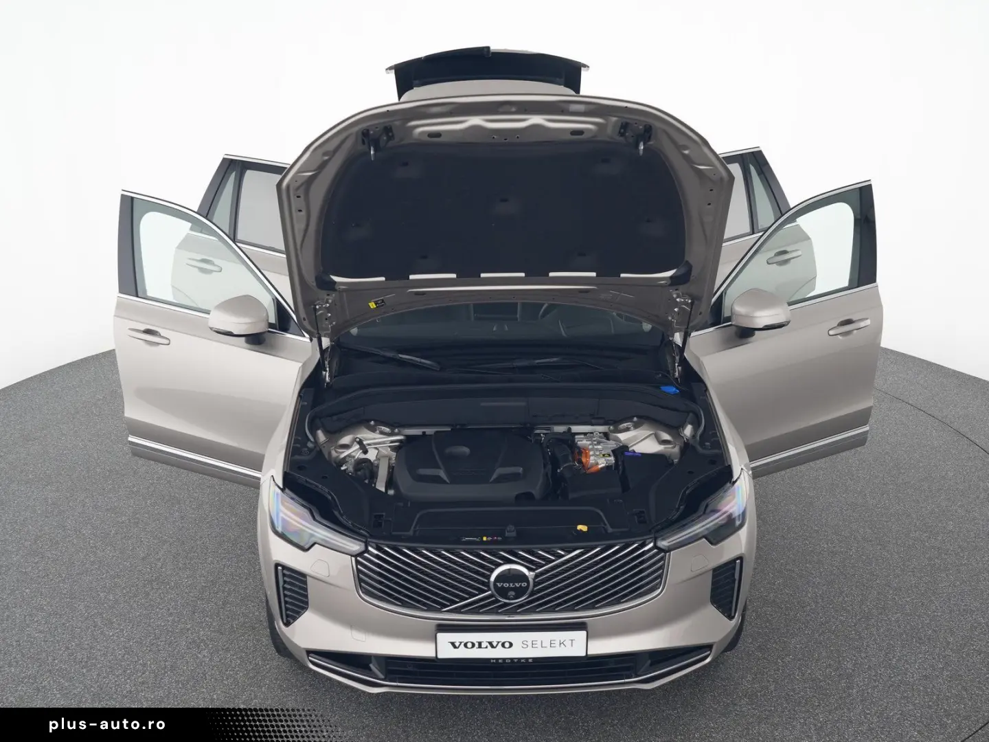 VOLVO XC90 T8 UltraBright Massage Ventilation B&W 360