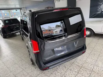 MERCEDES-BENZ V 300 d AMG Extralang