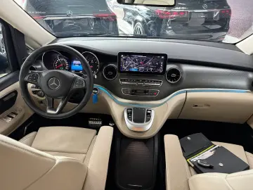 MERCEDES-BENZ V 300 d AMG Extralang