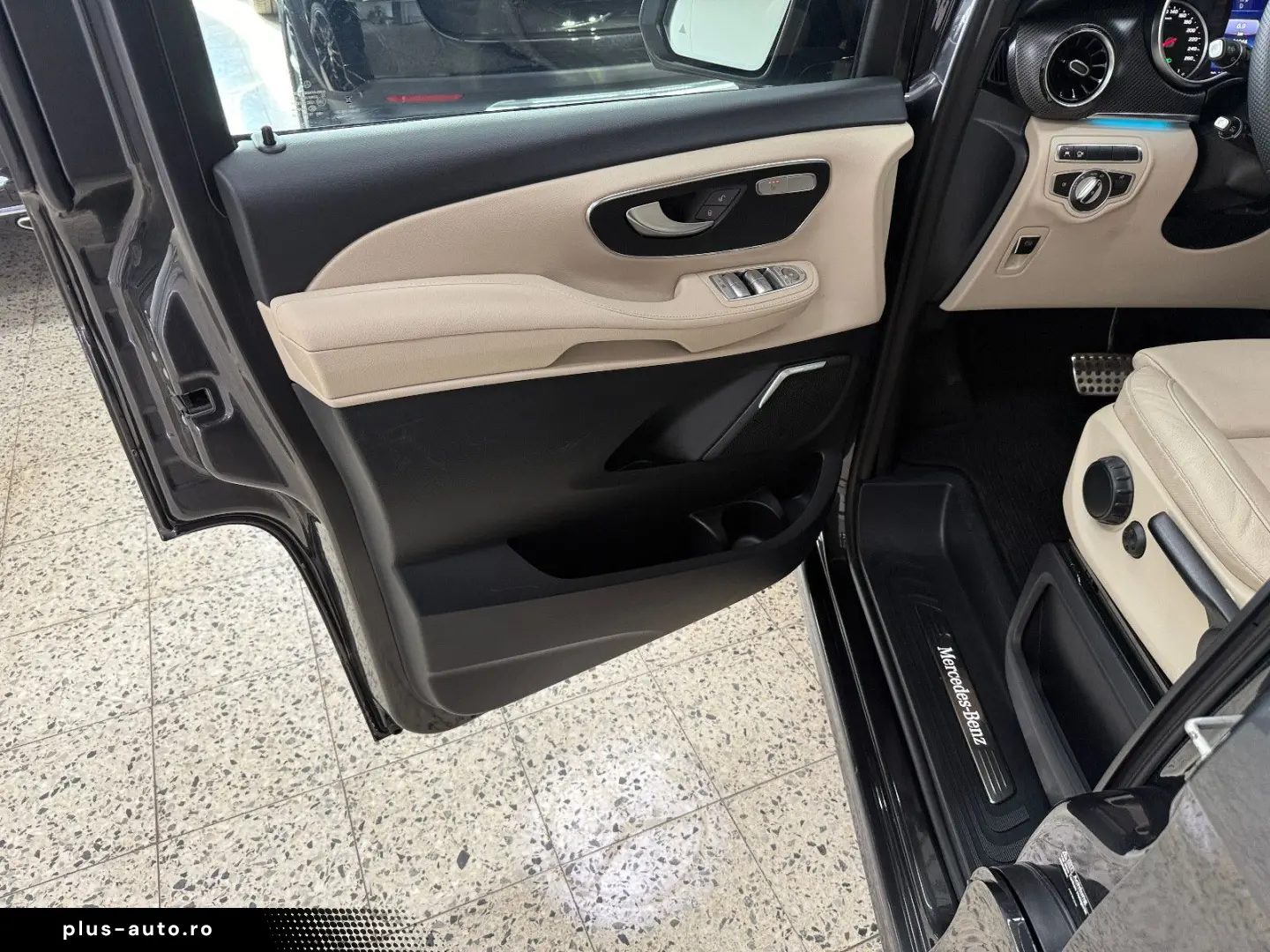 MERCEDES-BENZ V 300 d AMG Extralang
