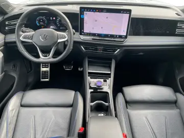 VW Tiguan R-Line 2.0 TDI 4M DSG PANO H&K STHZ 360