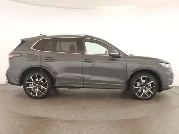 VW Tiguan 2.0 TDI 4M DSG R-Line Leder Pano Navi 360