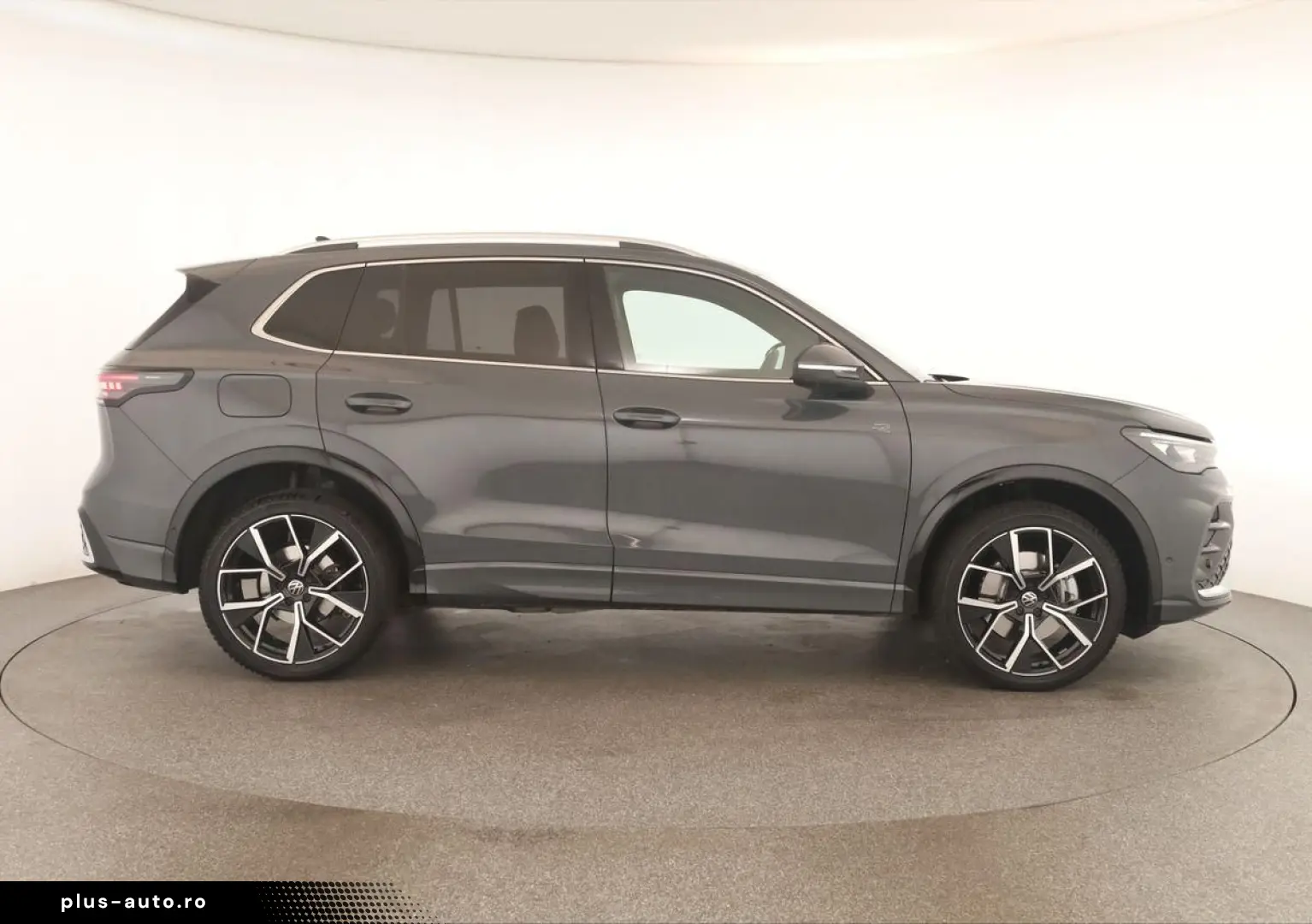 VW Tiguan 2.0 TDI 4M DSG R-Line Leder Pano Navi 360