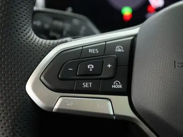 VW Tiguan 2.0 TDI 4M DSG R-Line Leder Pano Navi 360