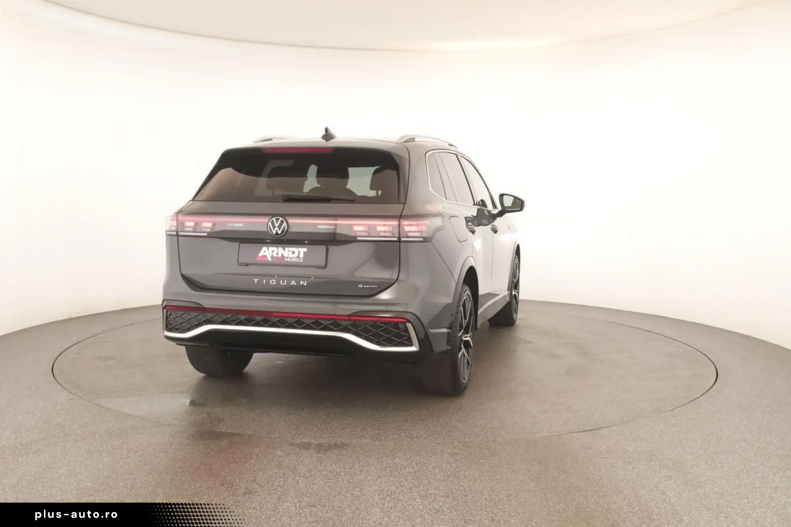 VW Tiguan 2.0 TDI 4M DSG R-Line Leder Pano Navi 360