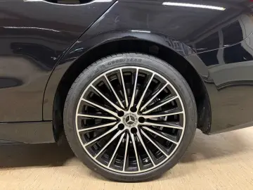 Mercedes-Benz C 180 Edition AMG Line PANO