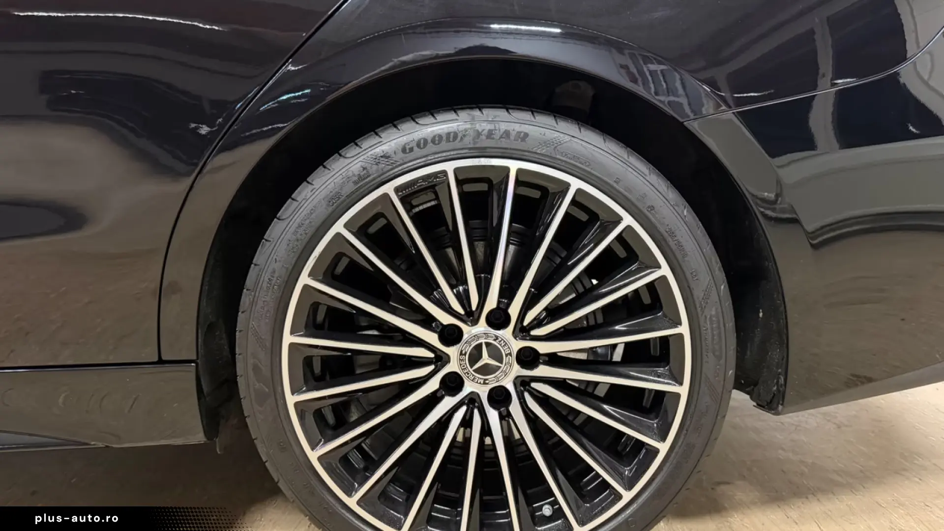 Mercedes-Benz C 180 Edition AMG Line PANO