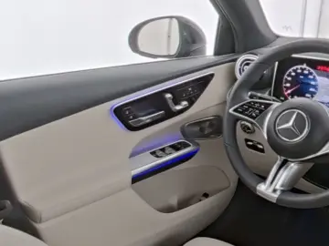 MERCEDES-BENZ GLC 300 de 4M COUPE Panorama