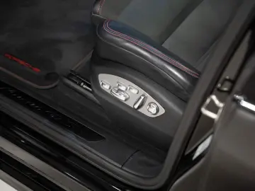 PORSCHE Macan GTS BOSE Sport