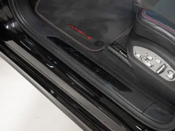 PORSCHE Macan GTS BOSE Sport