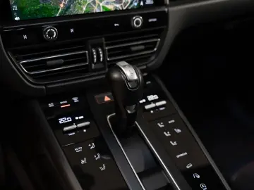 PORSCHE Macan GTS BOSE Sport