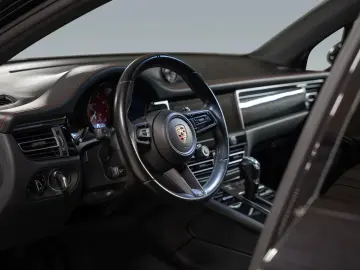 PORSCHE Macan GTS BOSE Sport