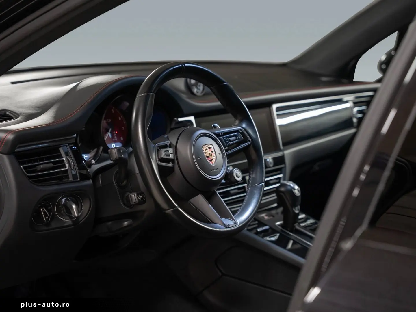 PORSCHE Macan GTS BOSE Sport