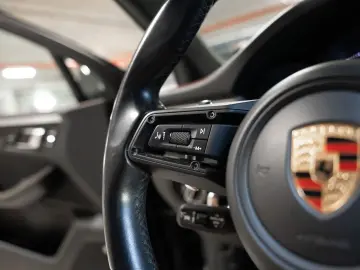 PORSCHE Macan GTS BOSE Sport