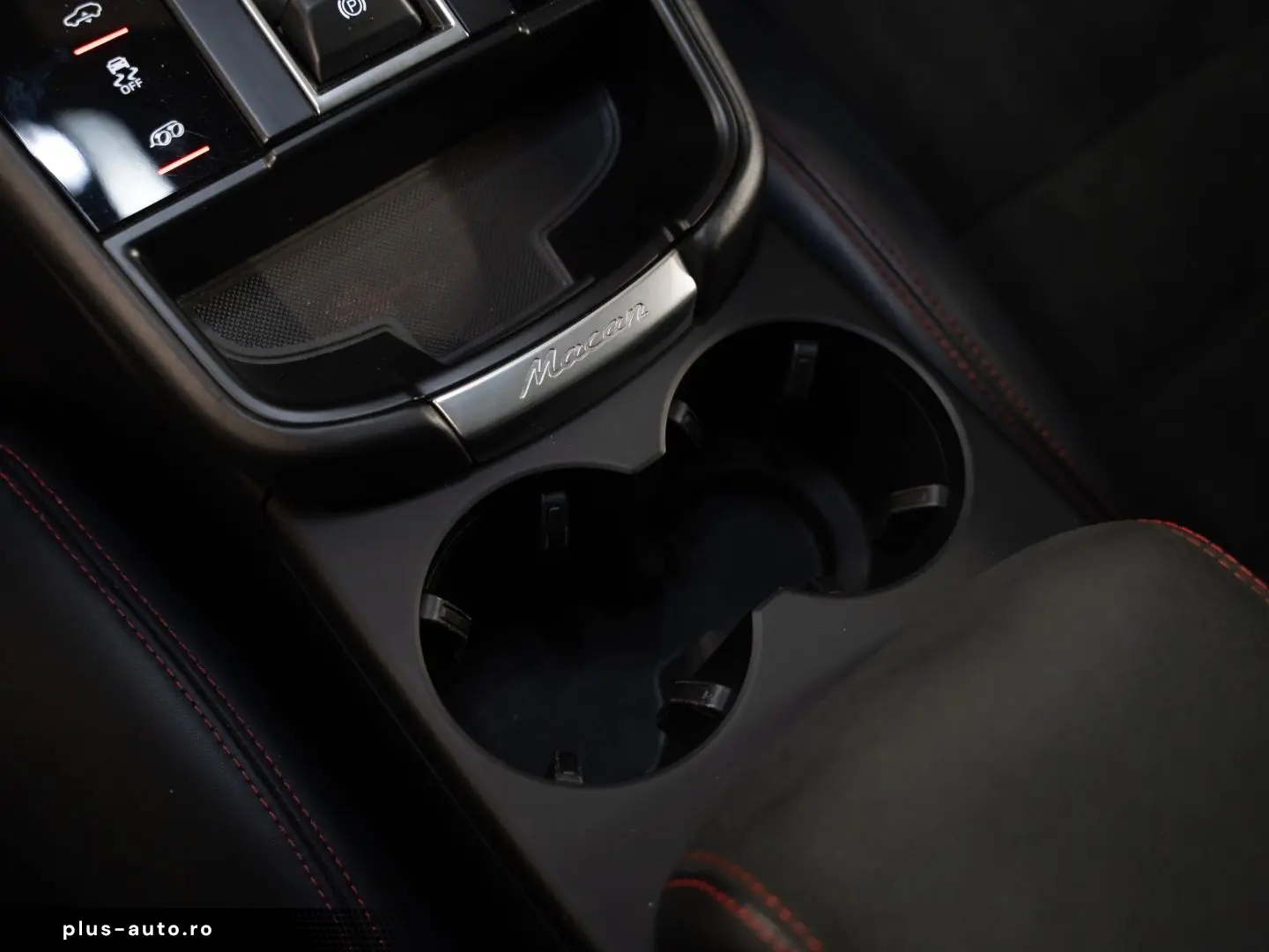 PORSCHE Macan GTS BOSE Sport