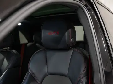 PORSCHE Macan GTS BOSE Sport