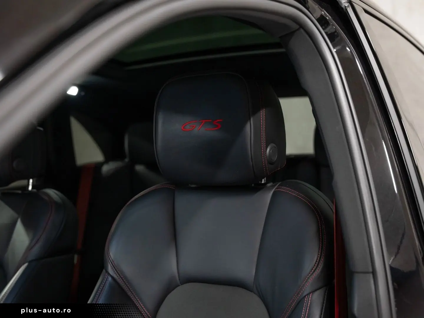 PORSCHE Macan GTS BOSE Sport