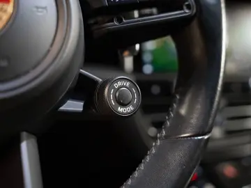 PORSCHE Macan GTS BOSE Sport