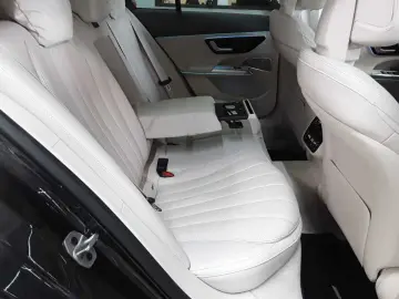 MERCEDES-BENZ E 300de 4M-EXCL Premium