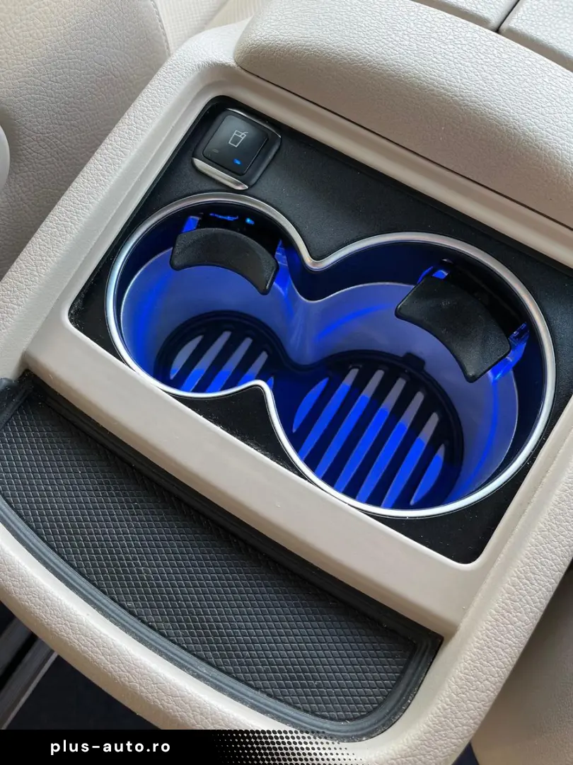 MERCEDES-BENZ V300 Avantgarde Edition AMG MBUX