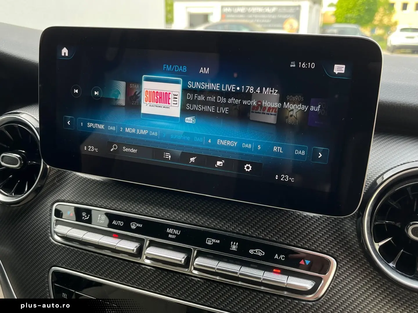 MERCEDES-BENZ V300 Avantgarde Edition AMG MBUX