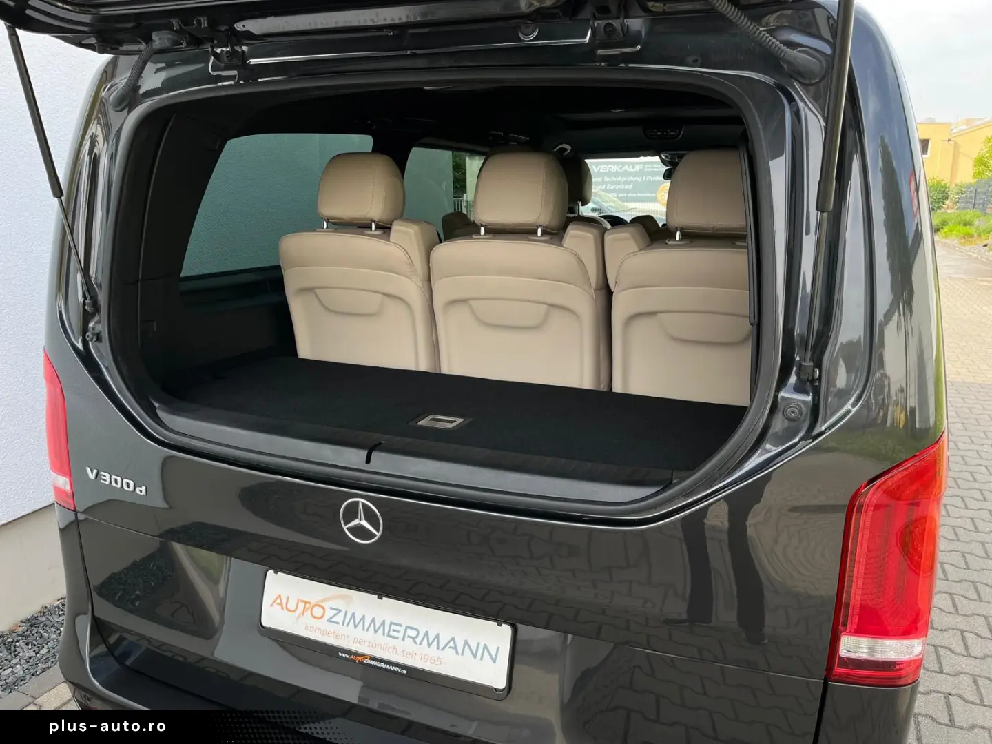MERCEDES-BENZ V300 Avantgarde Edition AMG MBUX