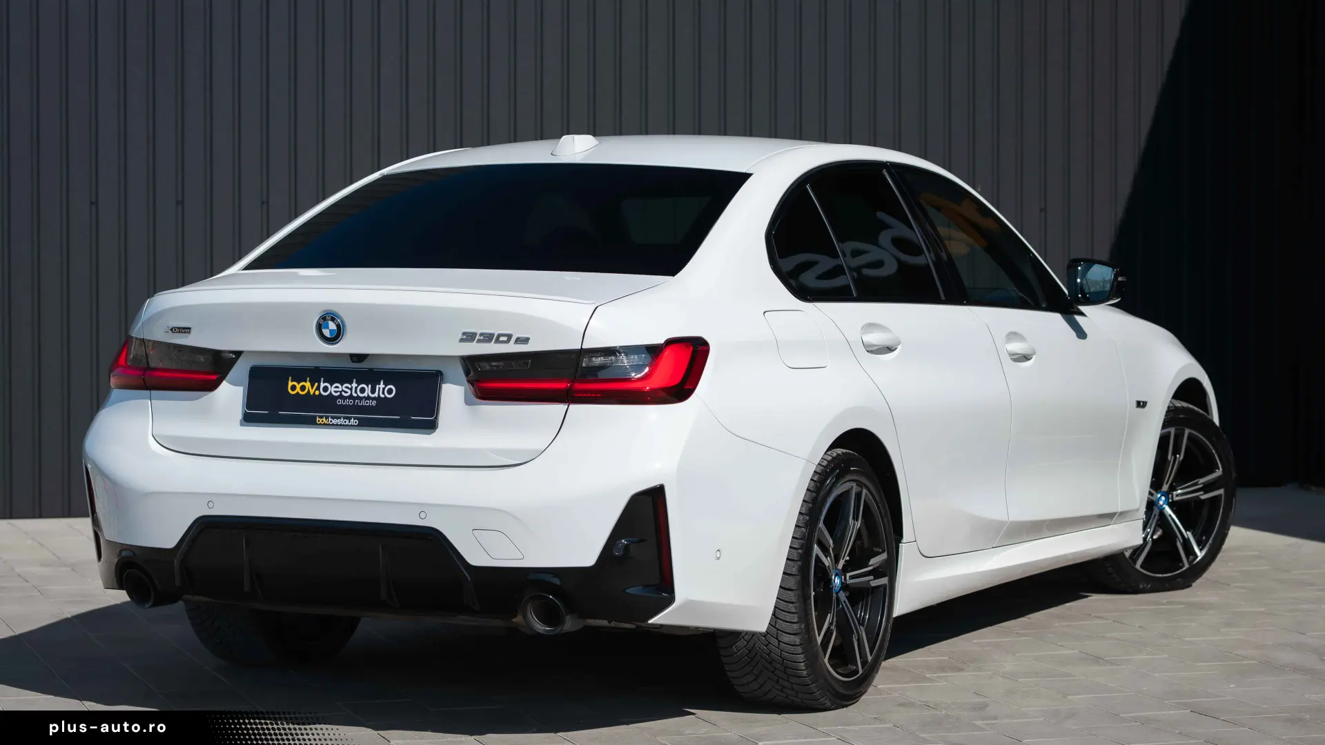BMW Seria 3 330e xDrive Aut. M Sport
