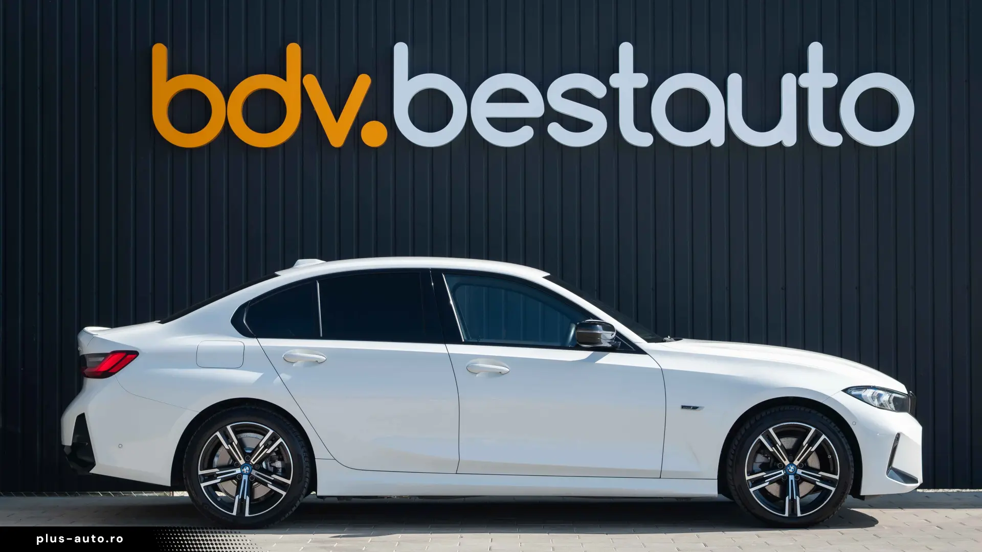 BMW Seria 3 330e xDrive Aut. M Sport