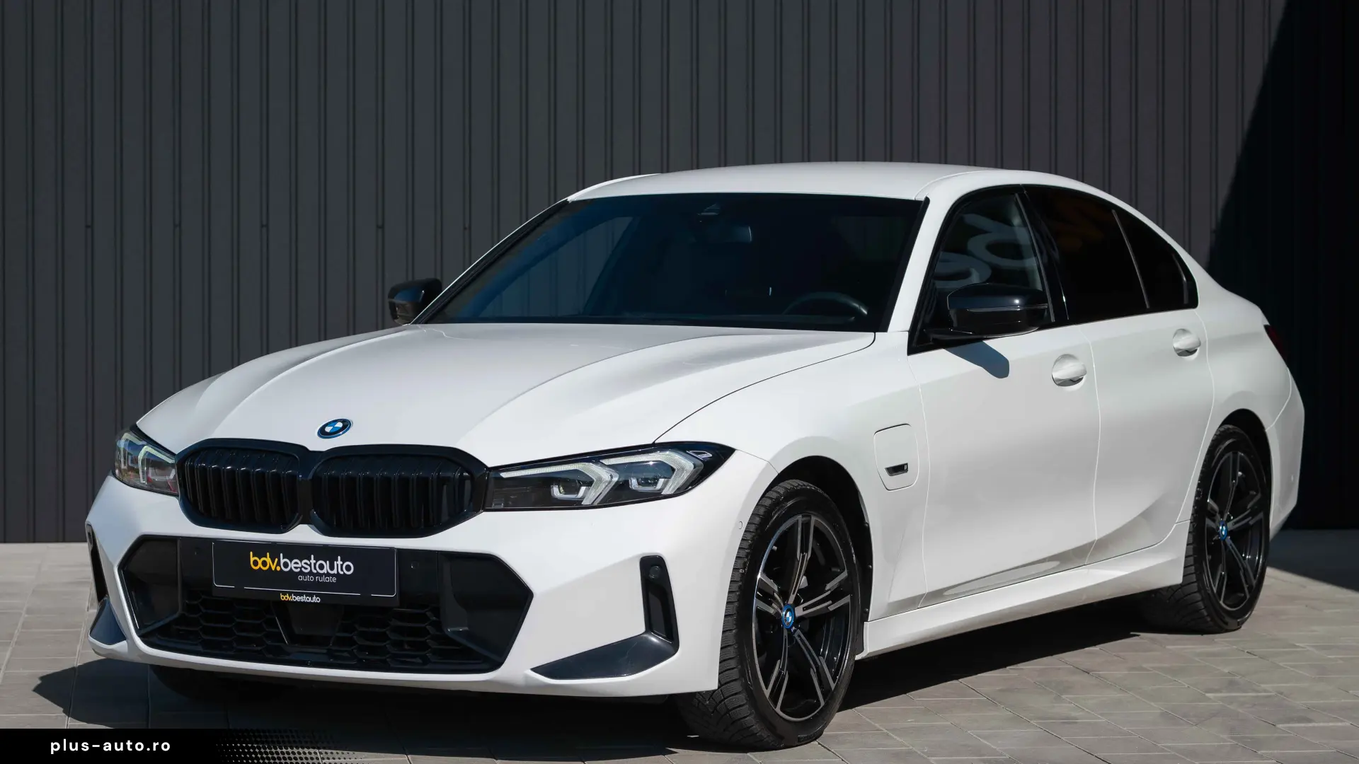 BMW Seria 3 330e xDrive Aut. M Sport