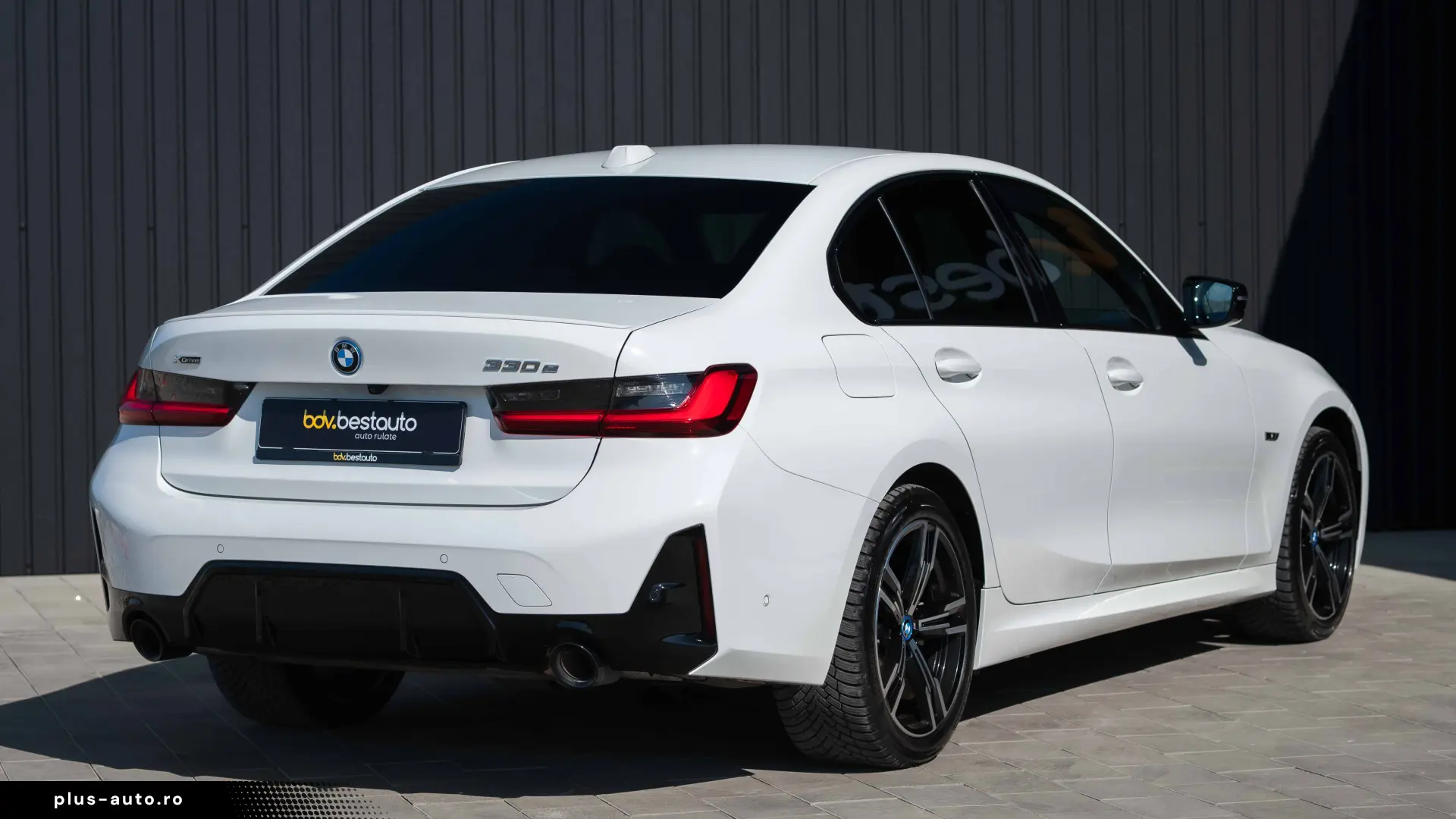 BMW Seria 3 330e xDrive Aut. M Sport