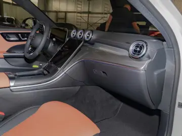 Mercedes-Benz C 200 AMG-
