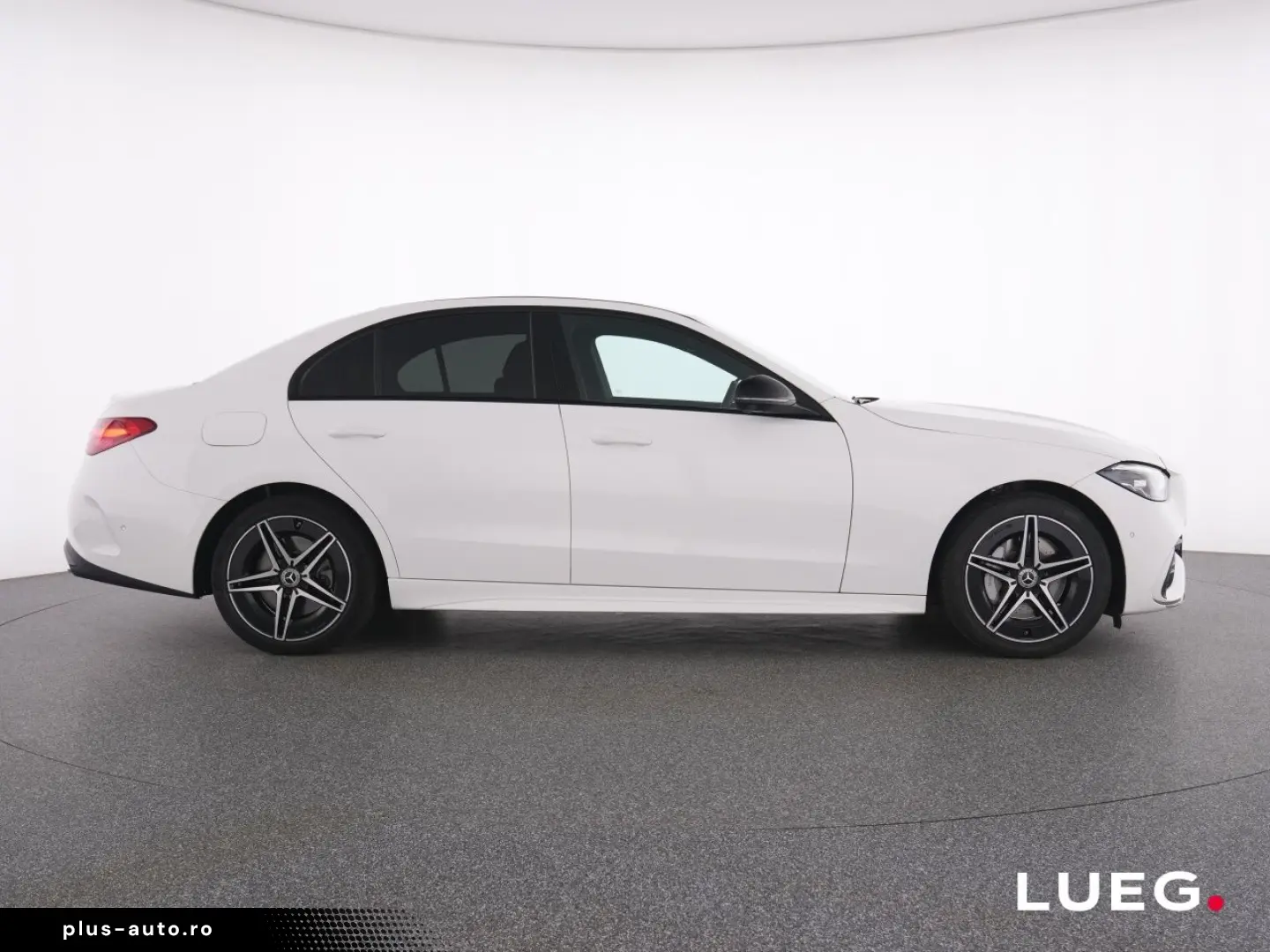 MERCEDES-BENZ C 300 e AMG MBUX LED-HP Night Sound Amb 360