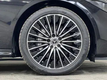 MERCEDES-BENZ CLE 300 e Coupe AMG Pano Digital Sound…