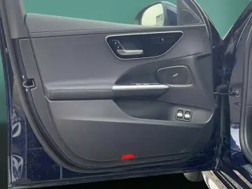 MERCEDES-BENZ C 300 e AMG DISTRO 360 HUD KEYLESS SOUND