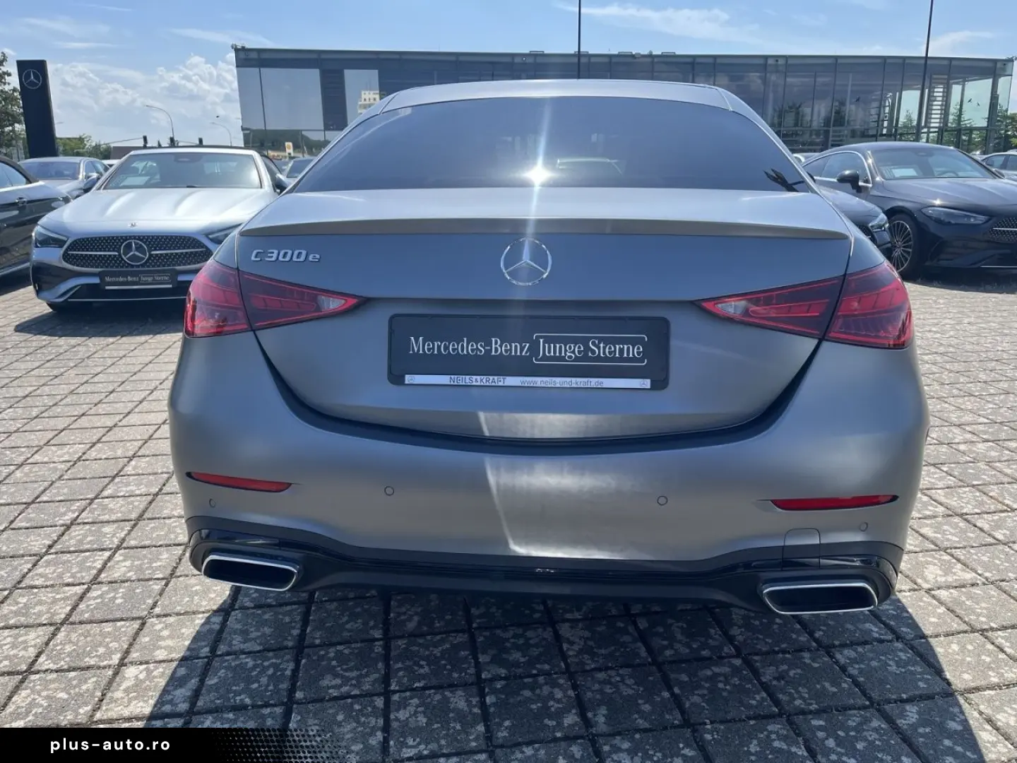 MERCEDES-BENZ C 300 e AMG NIGHT DIGI LIGHT TOTW AMBIENTE 360