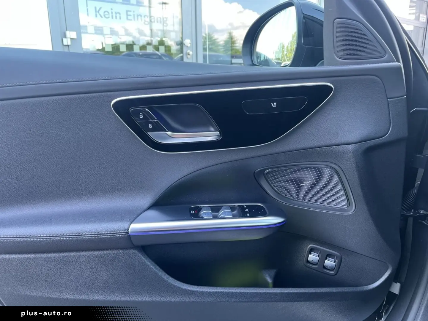 MERCEDES-BENZ C 300 e AMG NIGHT DIGI LIGHT TOTW AMBIENTE 360