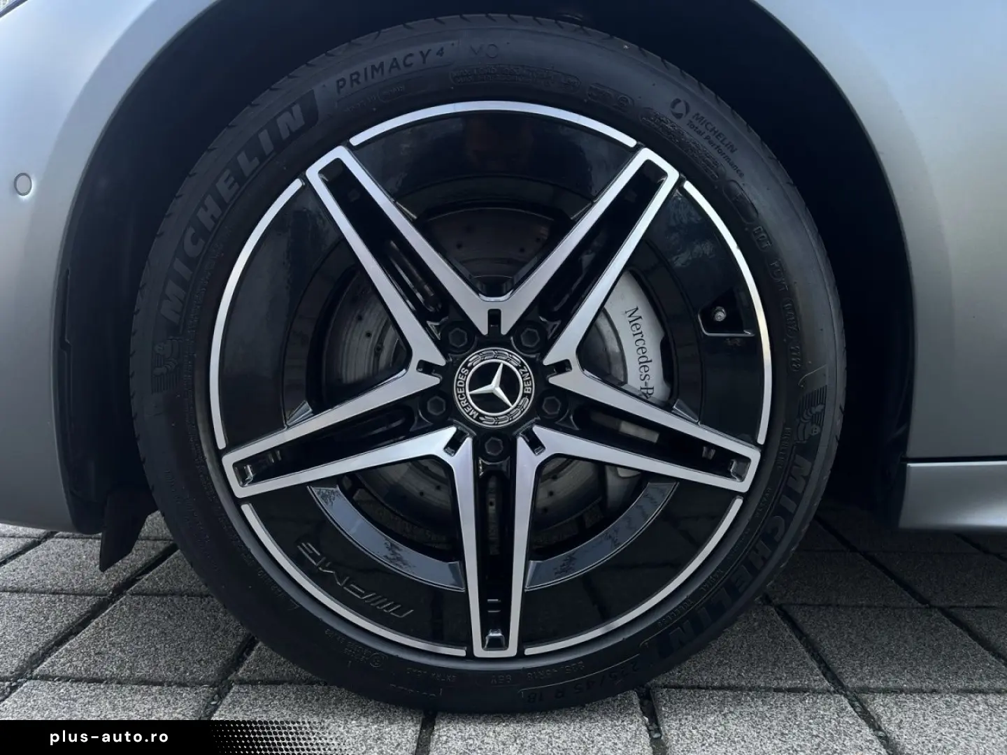 MERCEDES-BENZ C 300 e AMG NIGHT DIGI LIGHT TOTW AMBIENTE 360